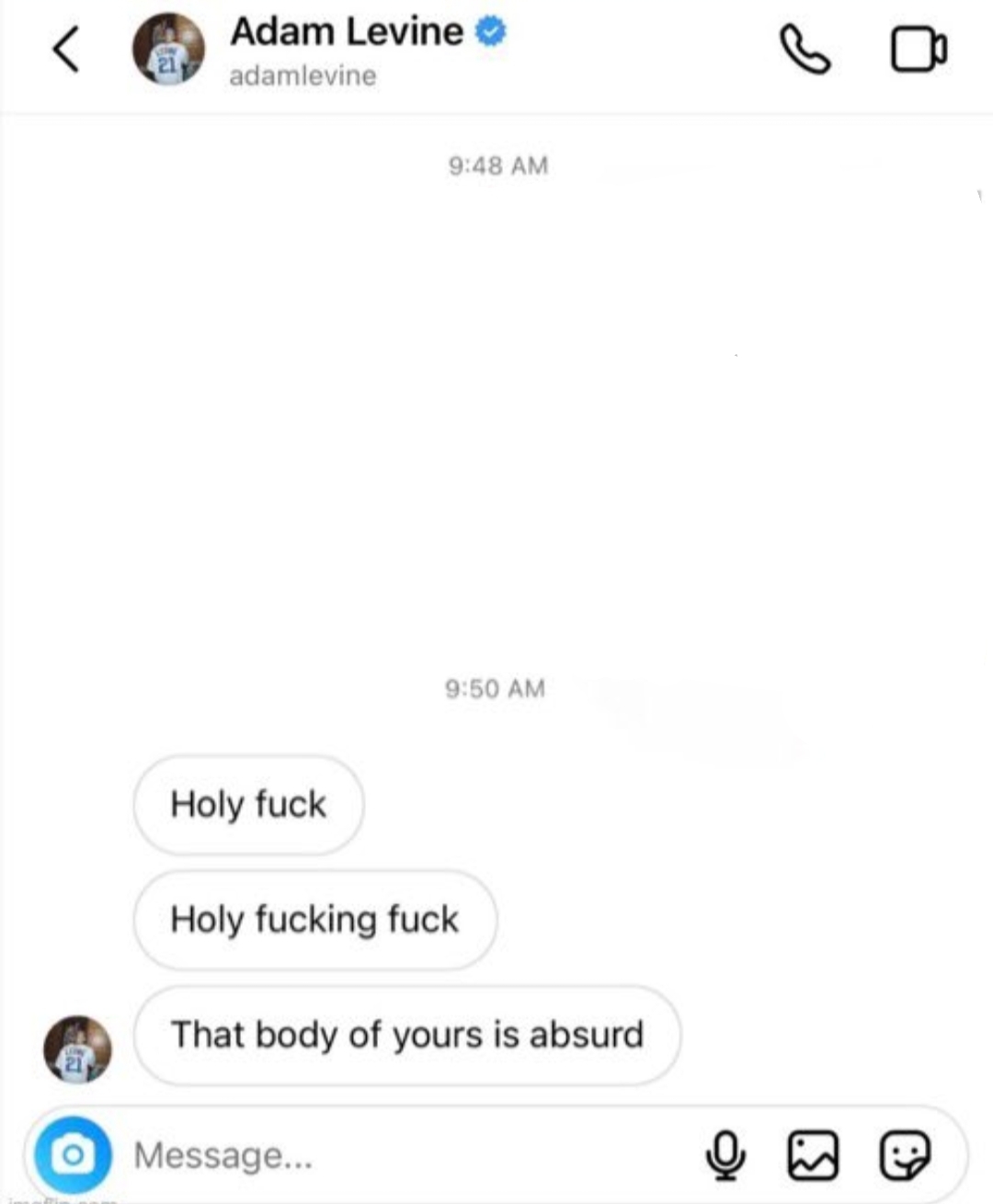 Plantilla de meme Adam Levine dm