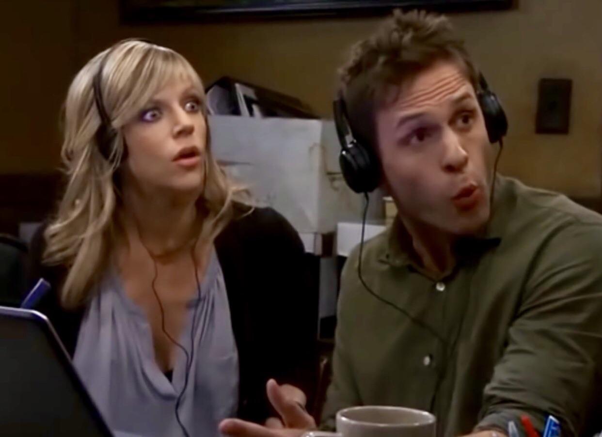 Template meme Always Sunny - Two Wars?