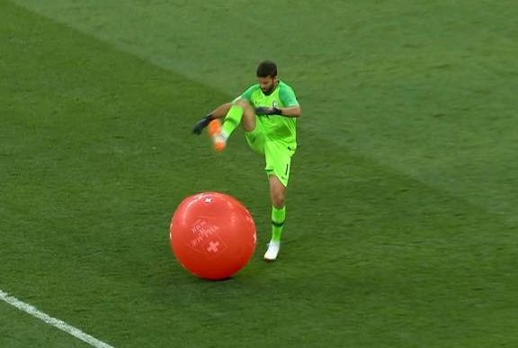 Plantilla de meme Angry Goalkeeper