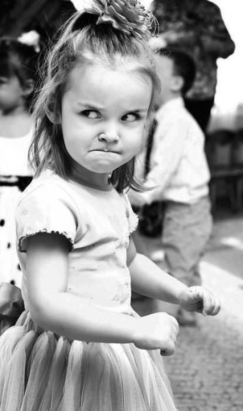 Plantilla de meme Angry Toddler