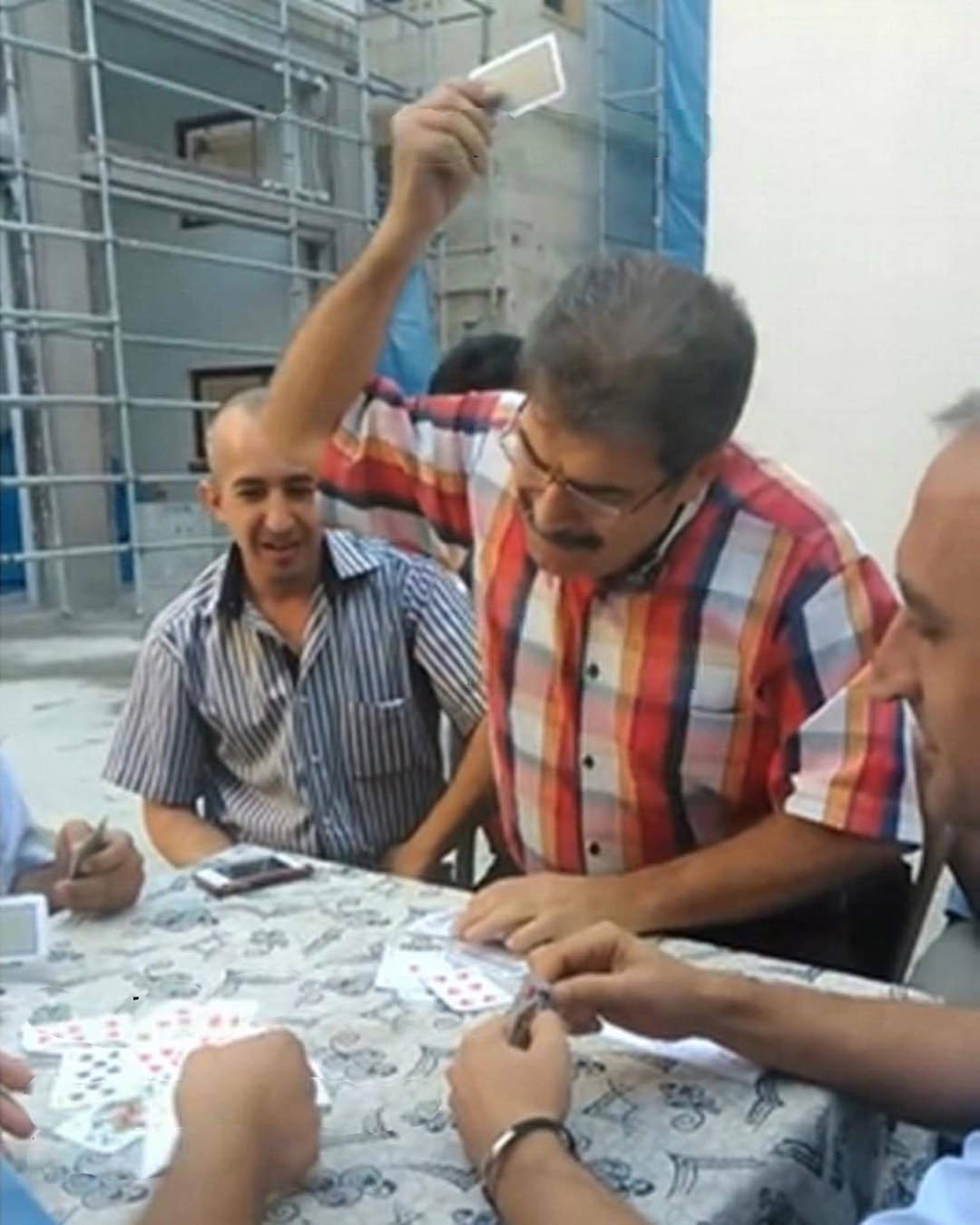 Template meme angry turkish man playing cards meme