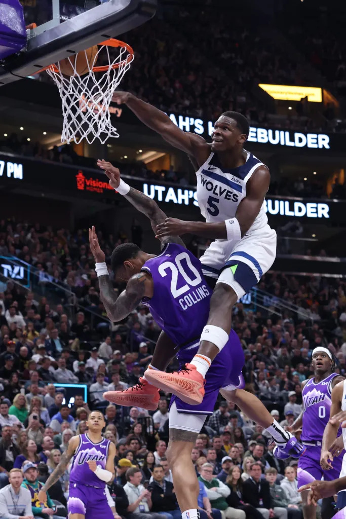 Plantilla de meme Anthony Edwards Poster Dunk