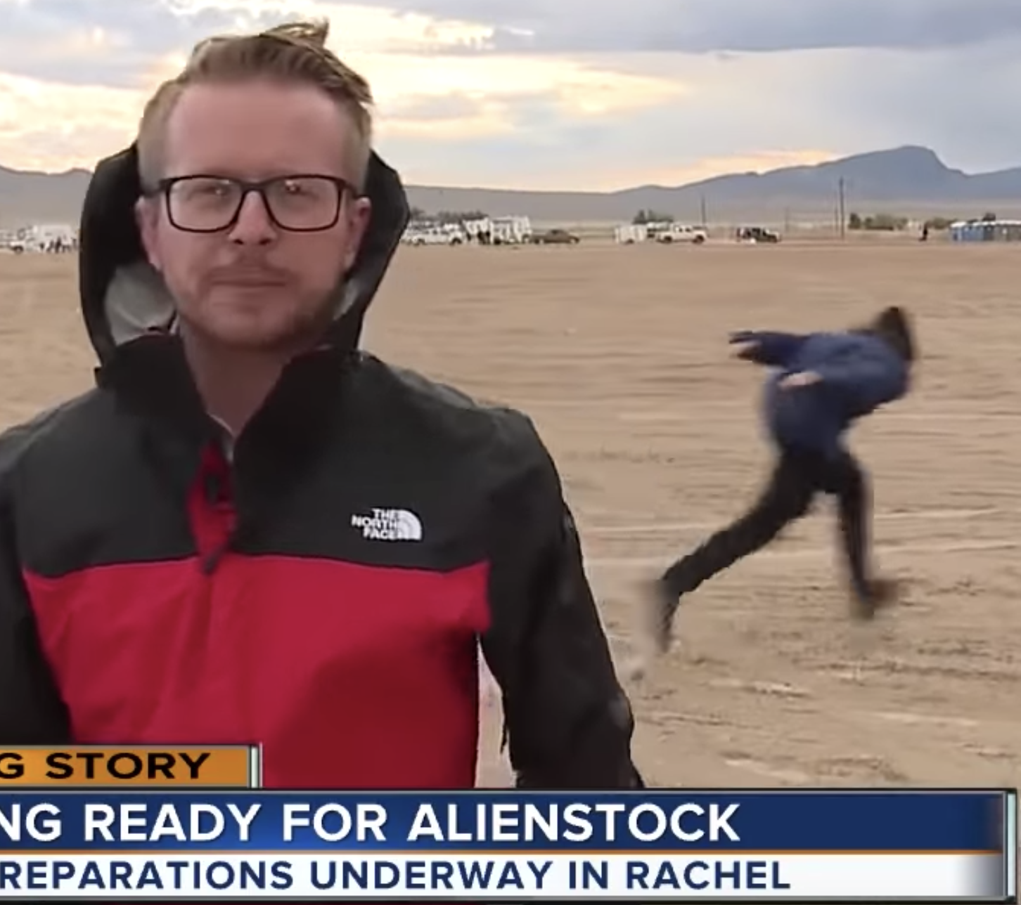 Plantilla de meme Area 51 Naruto Run