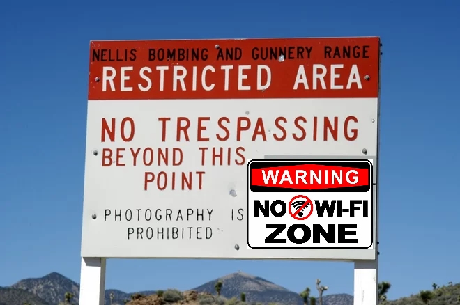 Plantilla de meme Area51 no wifi
