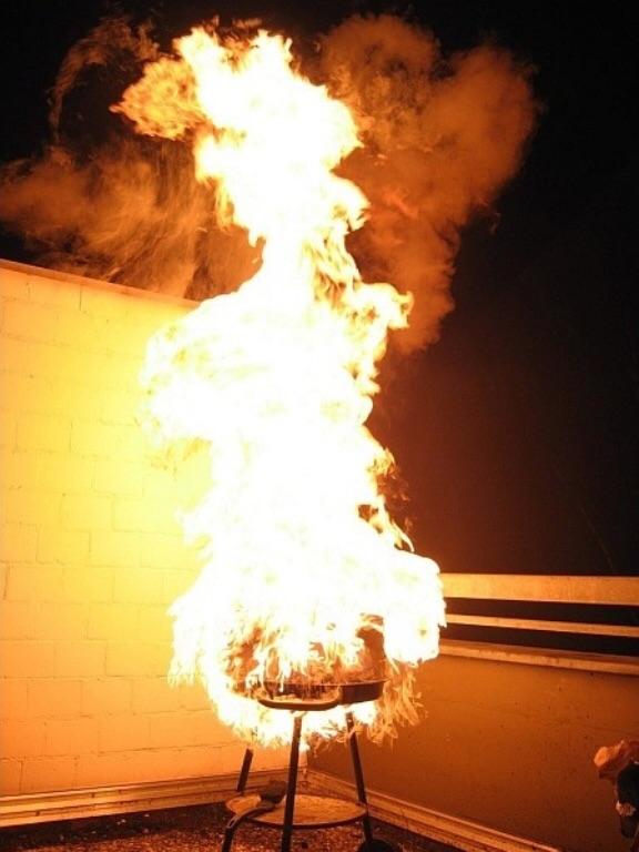 Plantilla de meme BBQ Grill on Fire