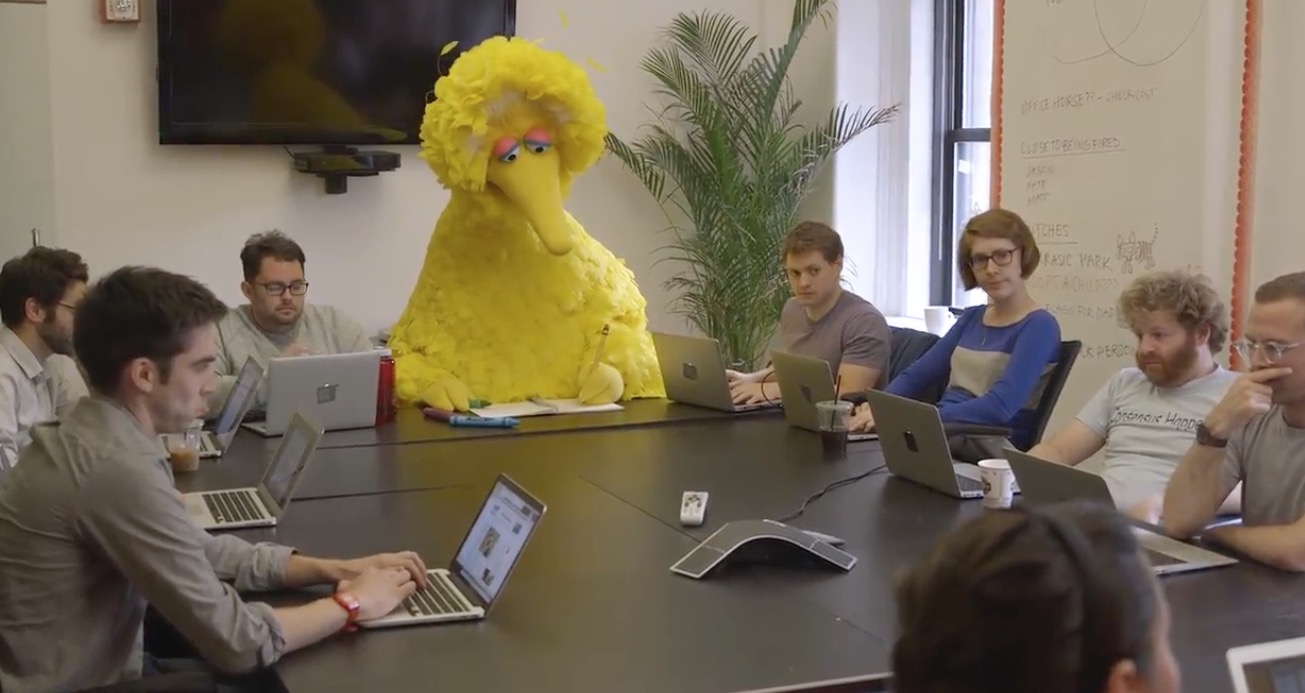 Plantilla de meme Big Bird Office
