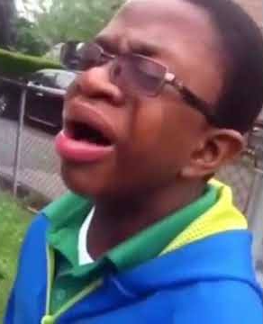 Plantilla de meme Black Kid why are you crying