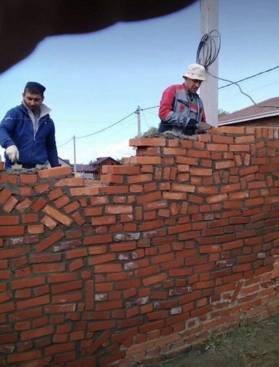 Plantilla de meme Brick wall vibe coding