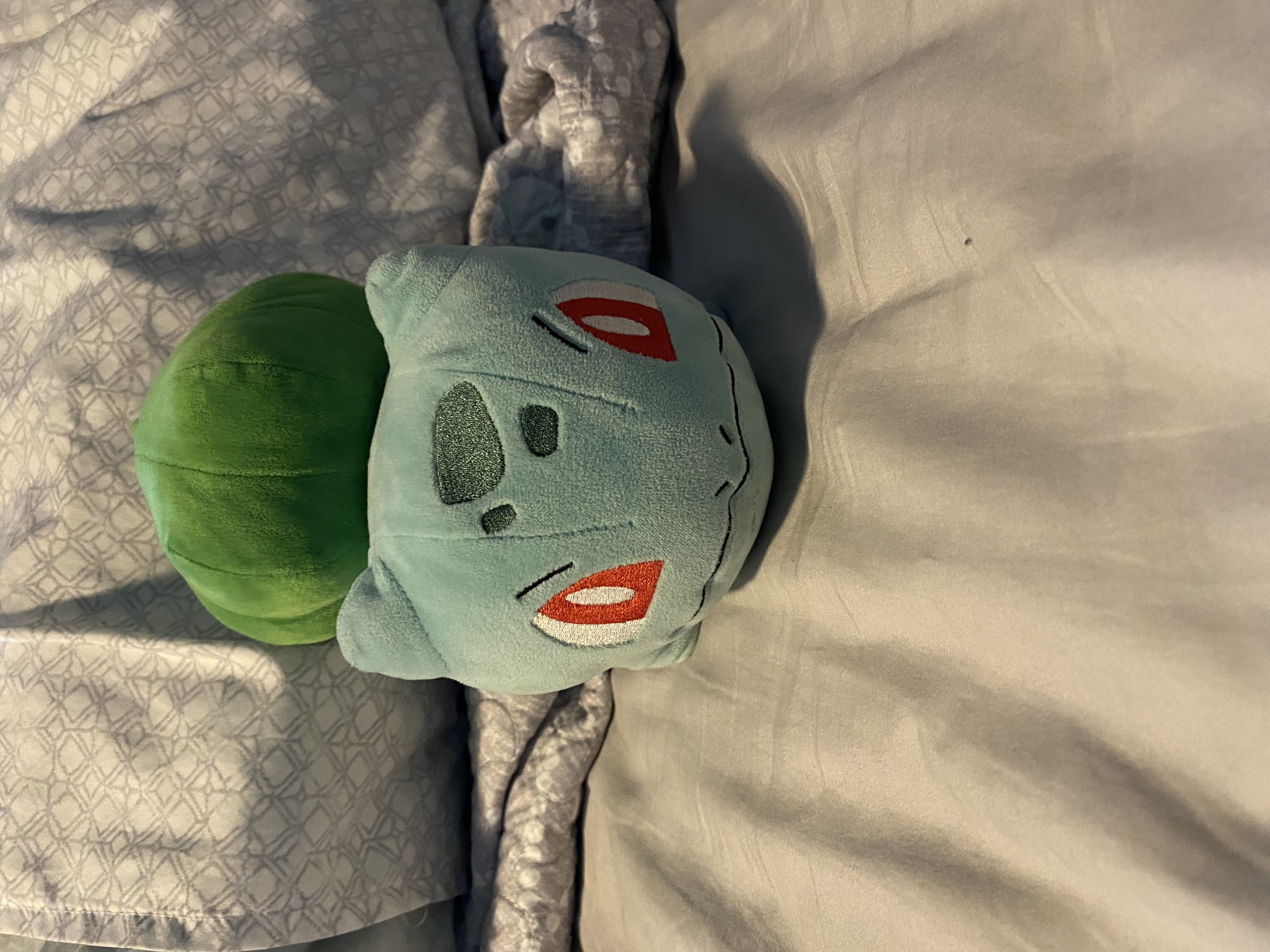 Plantilla de meme Bulbasaur of the bed