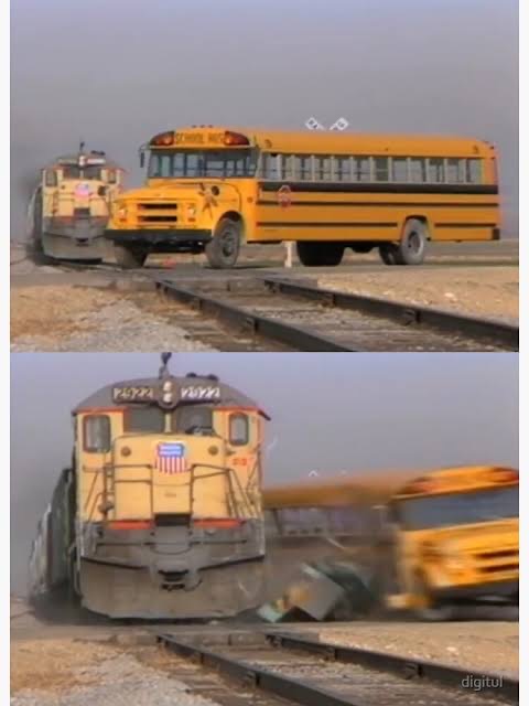 Plantilla de meme Bus Vs Train meme stock image