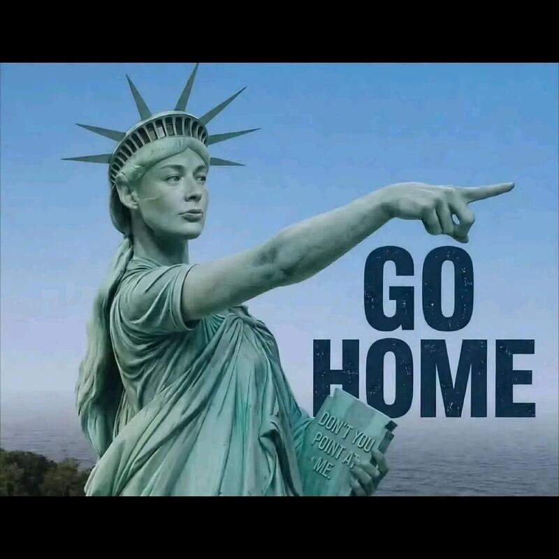 Plantilla de meme Caitlin Clark Statue of Liberty