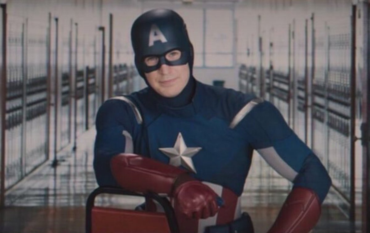 Plantilla de meme Captain America detention