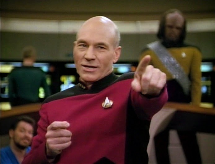 Plantilla de meme Captain Picard pointing