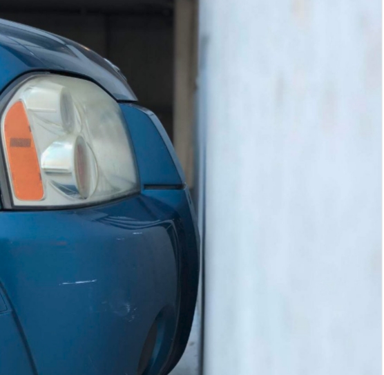 Template meme Car Parked close to Wall