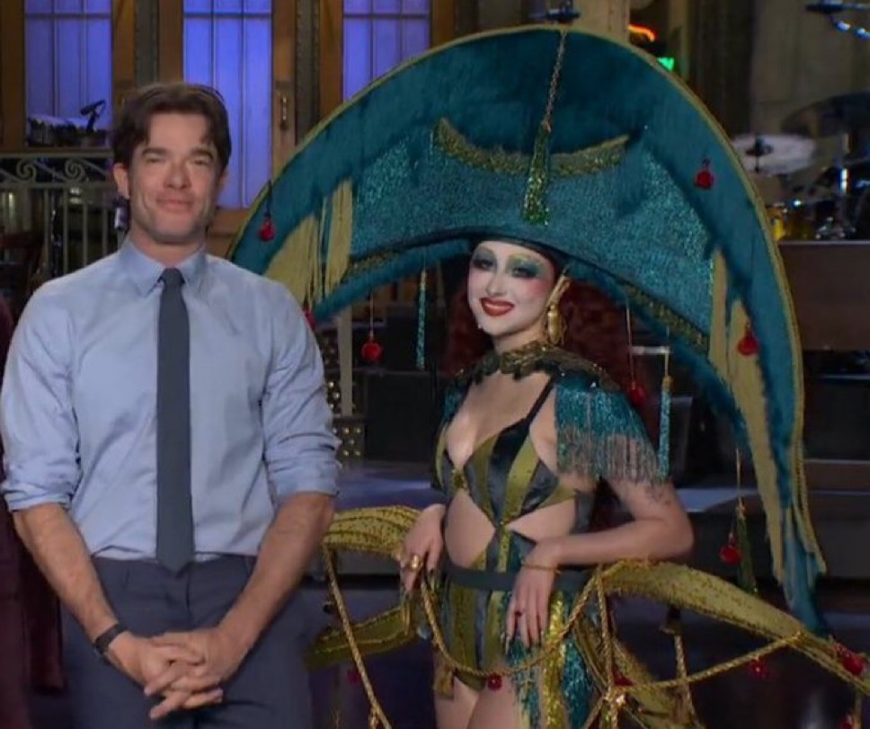 Plantilla de meme chappel roan john mullaney snl