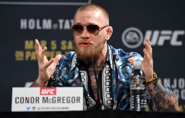 Plantilla de meme conor mcgregor gods