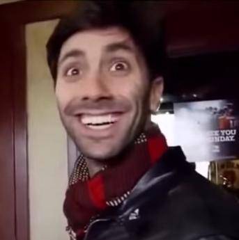 Plantilla de meme Crazy Catfish Nev
