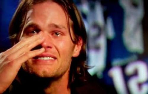 Template meme crying tom brady