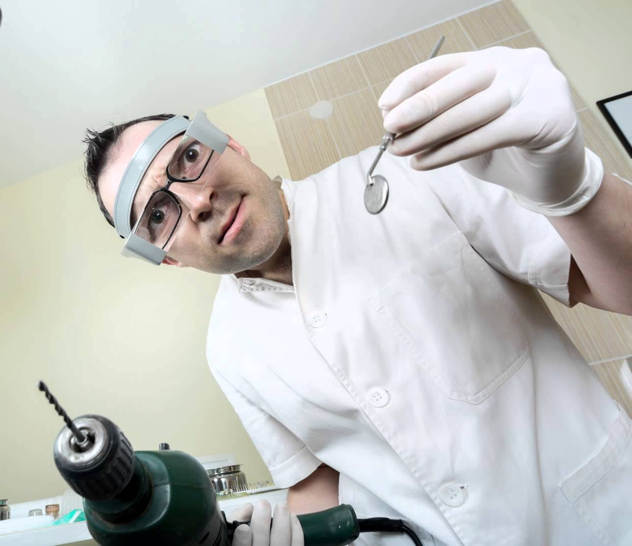 Plantilla de meme Dentist with drill