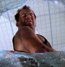 Plantilla de meme Die hard Welcome to the party pal