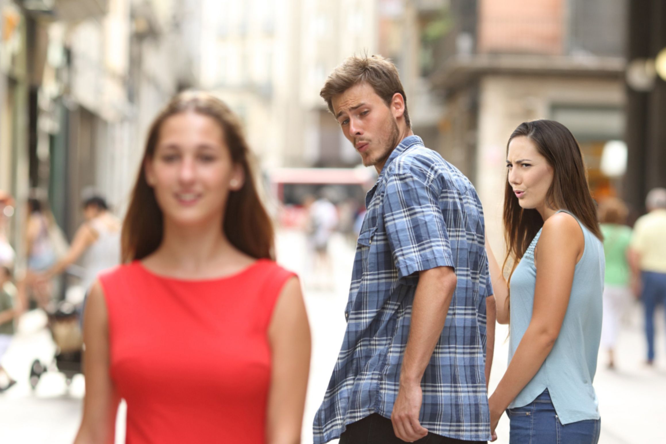 Template meme Distracted Couple