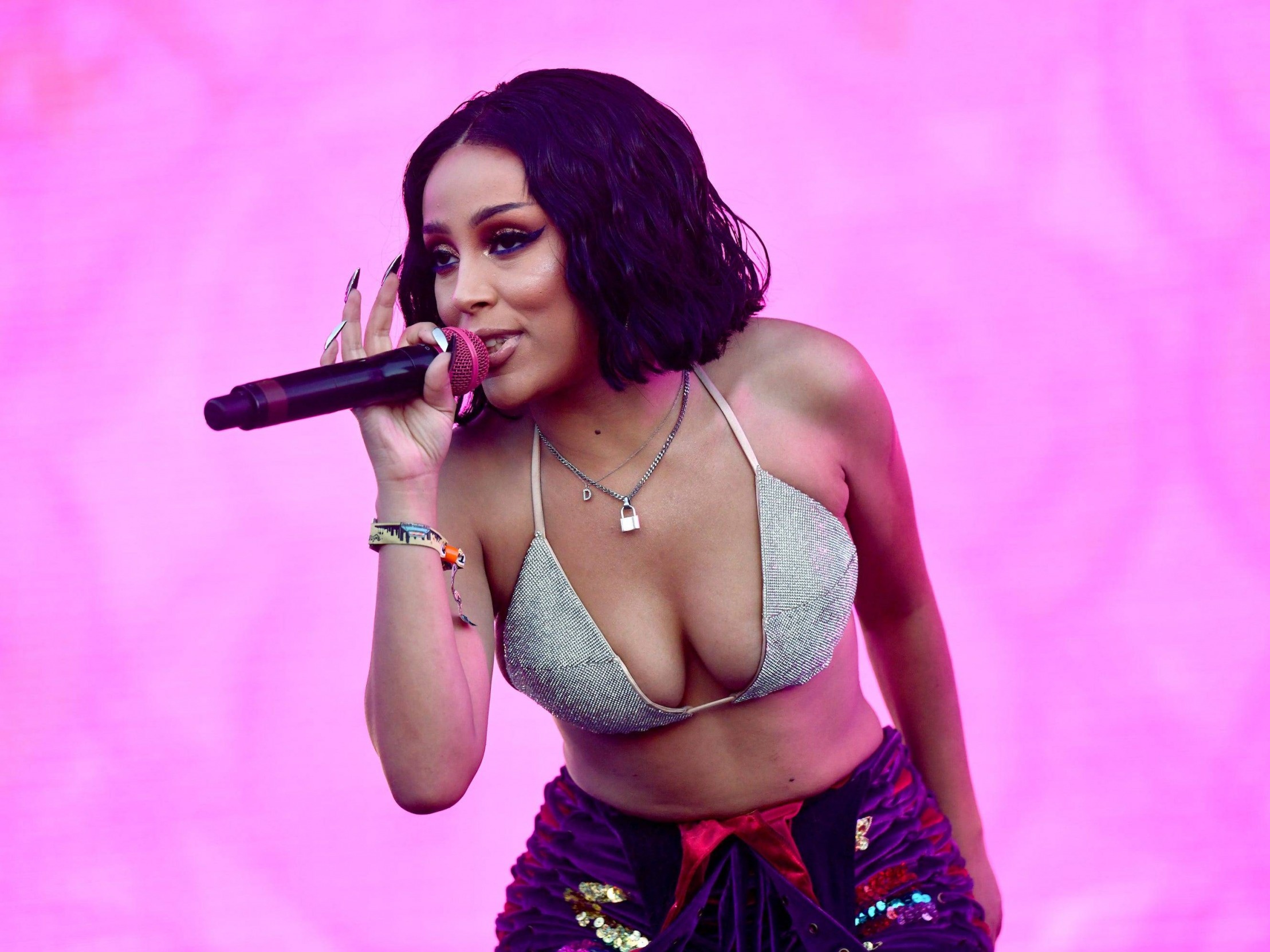 Template meme Doja Cat boobs