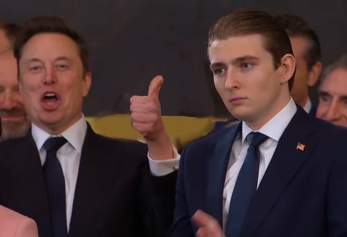 Plantilla de meme Energetic Elon Musk and Serious Barron Trump