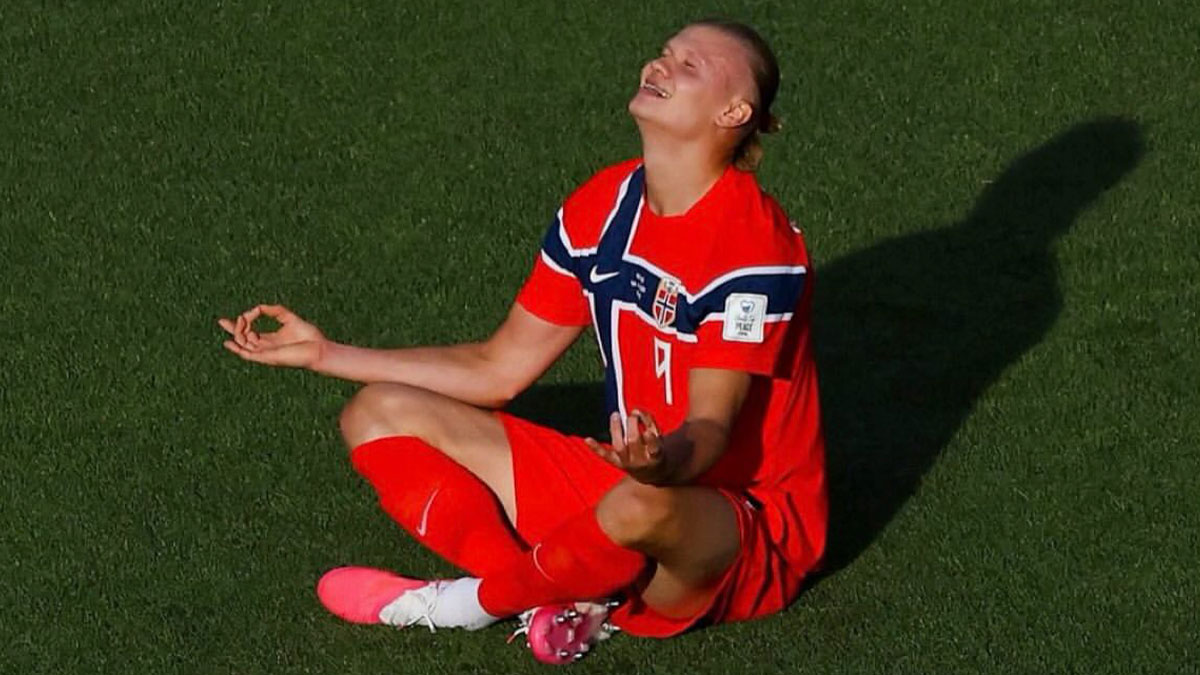 Template meme Erling Haaland Meditate