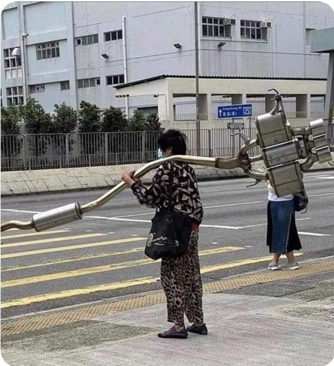 Plantilla de meme Exhaust Weapon