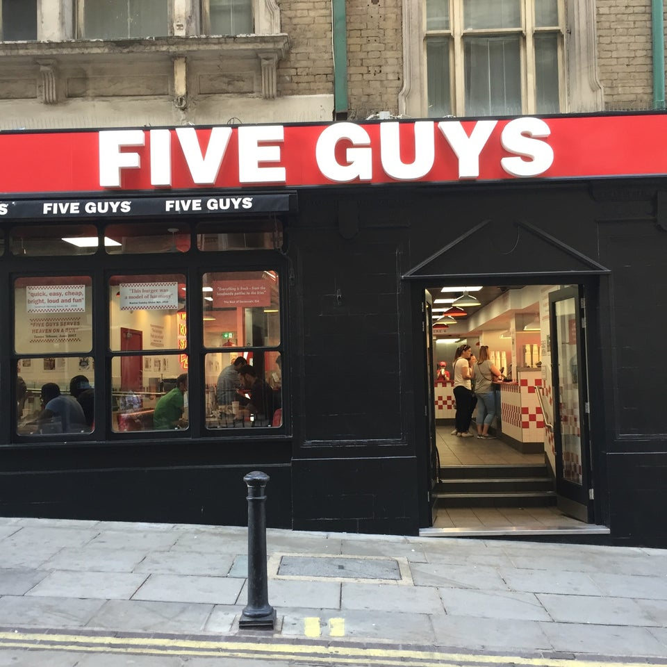 Plantilla de meme Five Guys facade