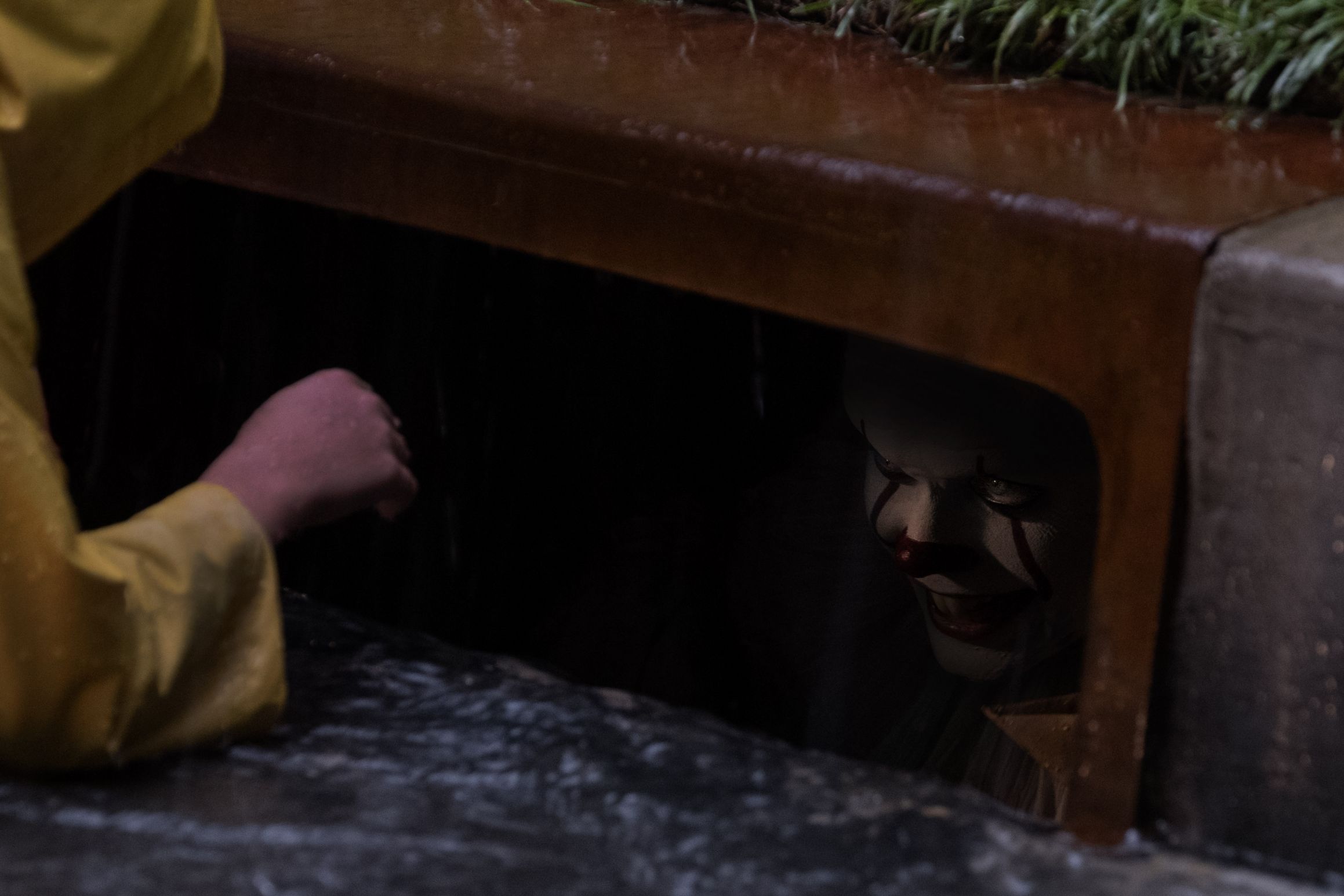 Template meme Georgie and Pennywise IT 2017