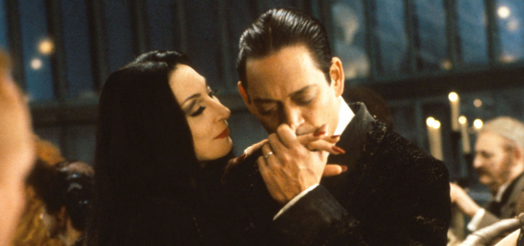 Template meme Gomez and Morticia