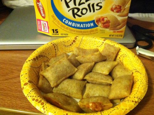 Plantilla de meme Good Guy Pizza Rolls