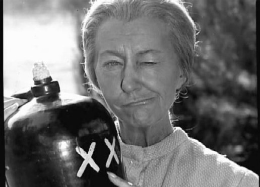 Plantilla de meme Granny Clampett