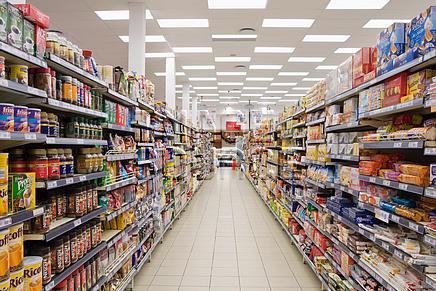 Plantilla de meme grocery aisle