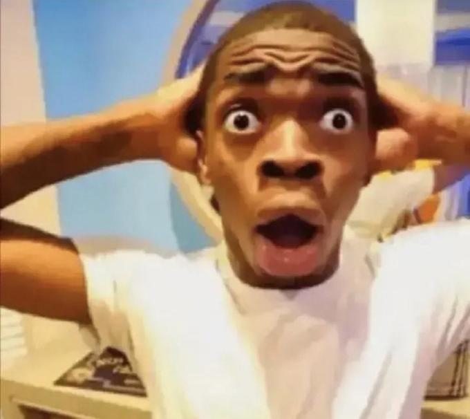 Plantilla de meme guy with shocked face