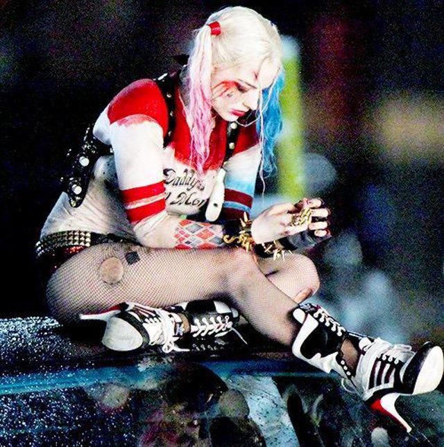Plantilla de meme Harley Quinn Sad