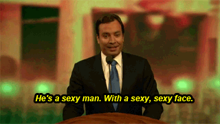 Plantilla de meme He's a sexy sexy man