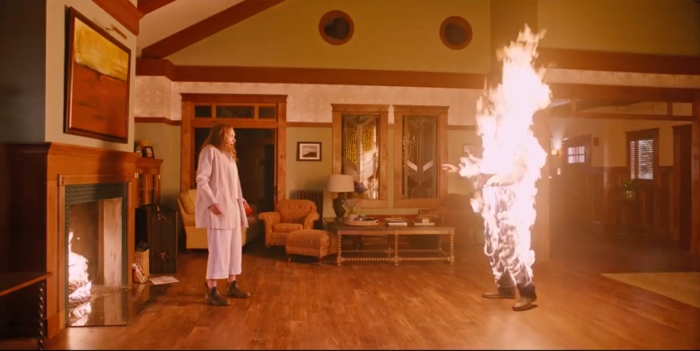 Plantilla de meme Hereditary Flames Scene