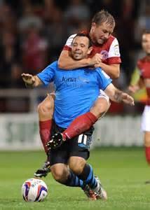 Plantilla de meme HOLD SOCCER