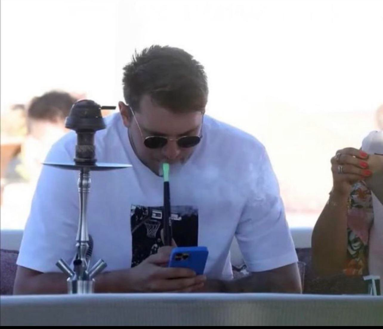 Plantilla de meme Hookah Doncic
