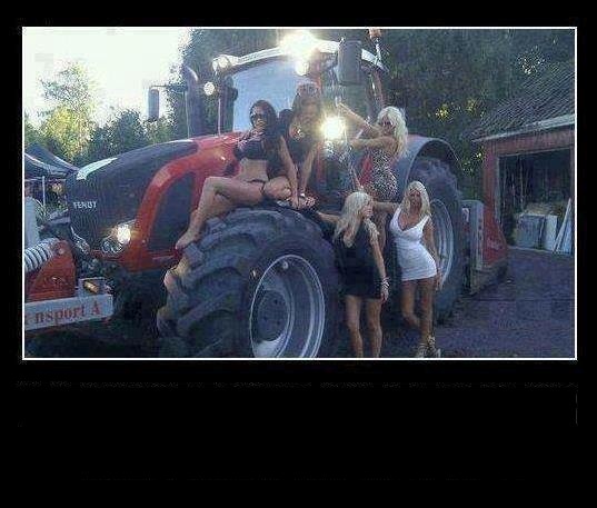 Plantilla de meme Hot Chicks on a Tractor