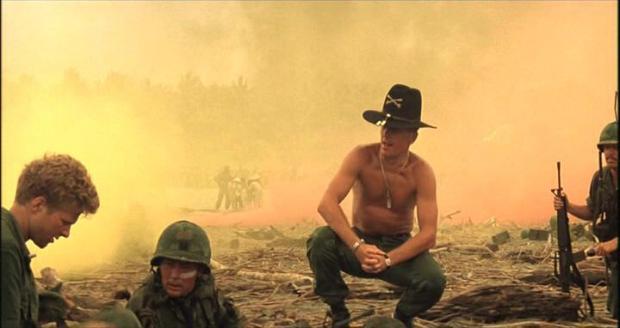 Plantilla de meme I love the smell of napalm in the morning