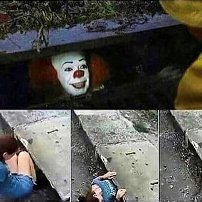 Plantilla de meme IT Clown Sewers