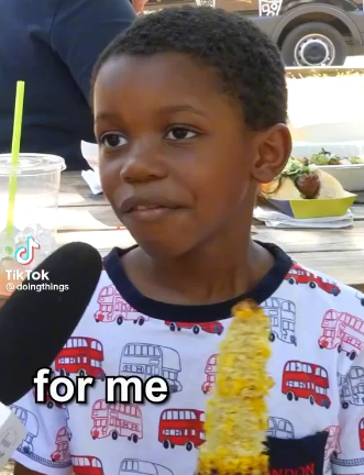 Plantilla de meme it's CORN