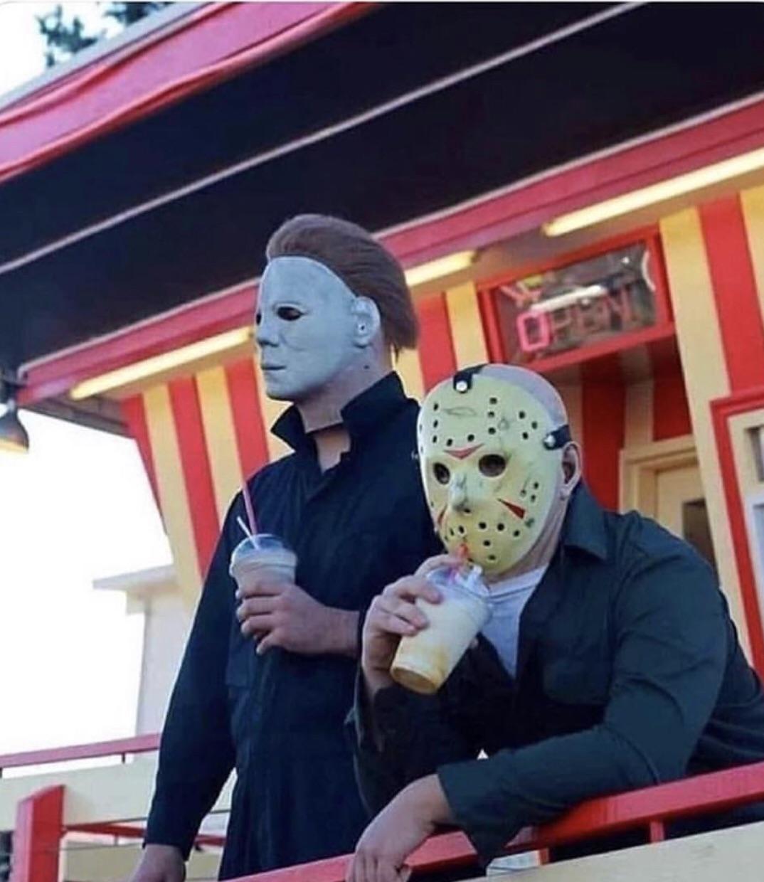 Plantilla de meme Jason Michael Myers hanging out