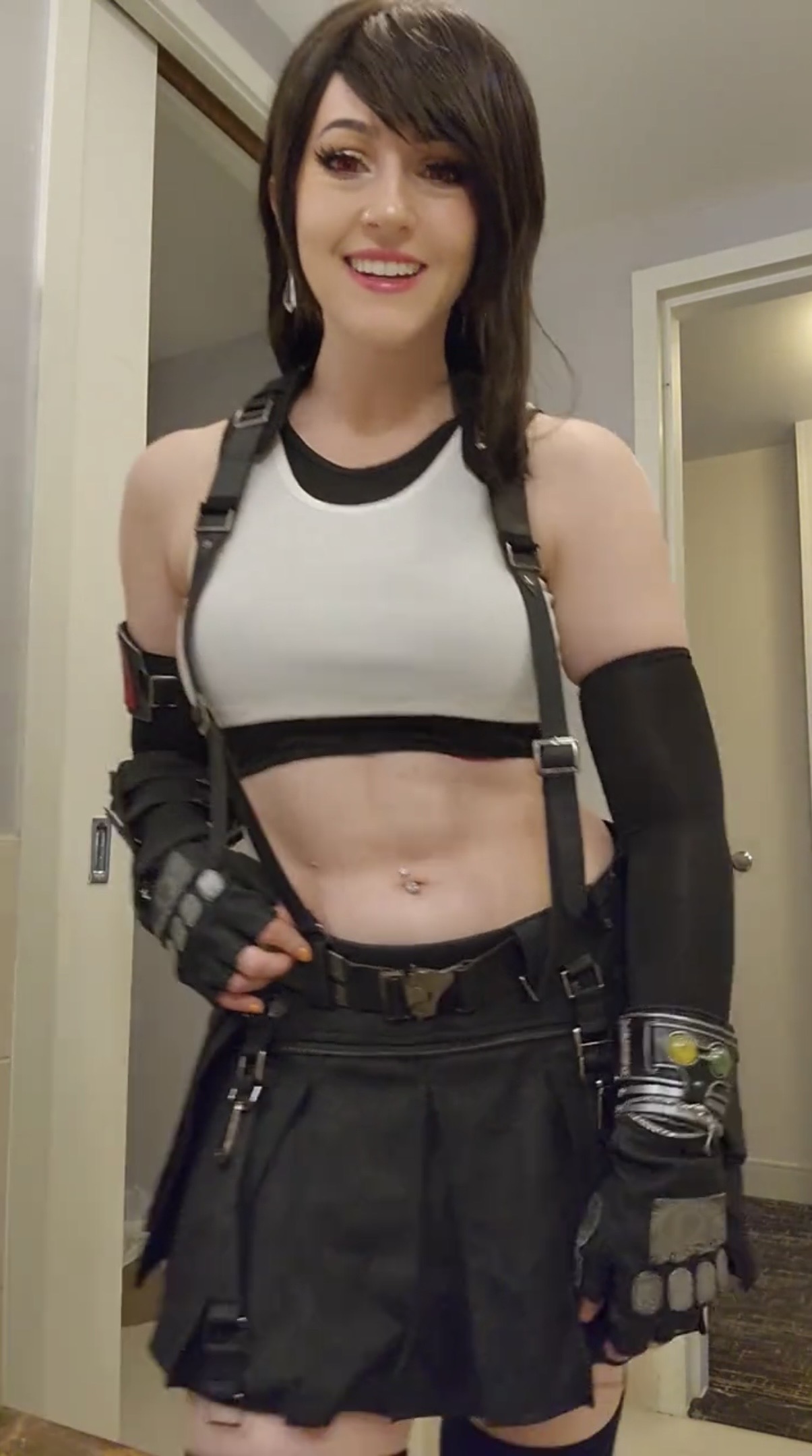 Template meme Jess Blaze Cosplay modelling Tifa Lockhart