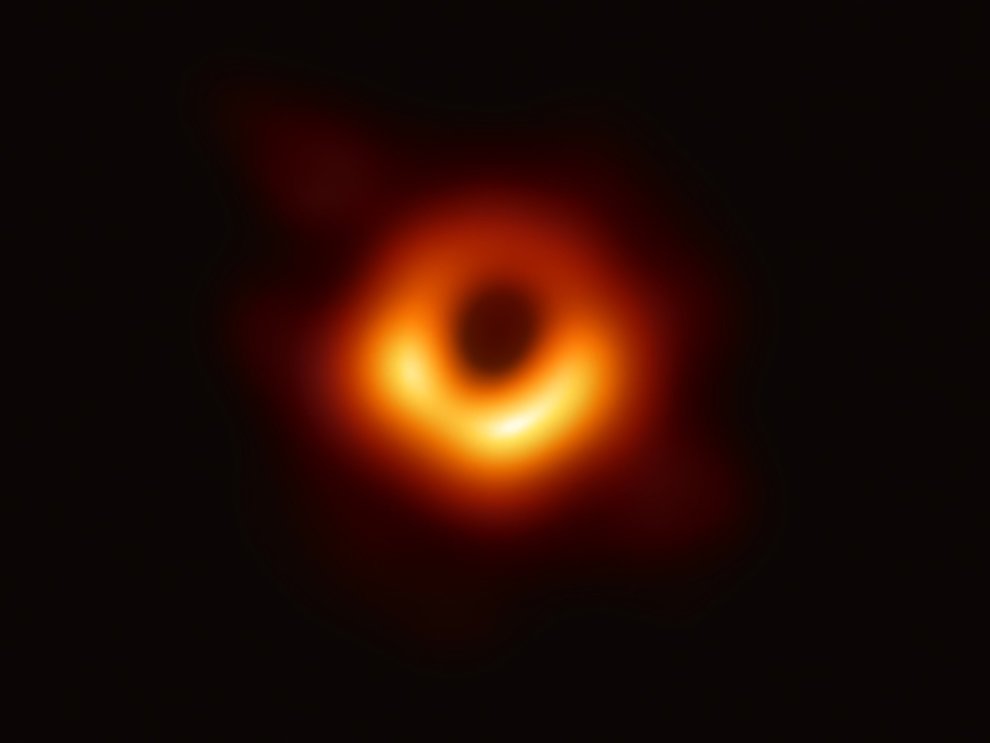 Plantilla de meme Juve's Champions League Trophy in black hole