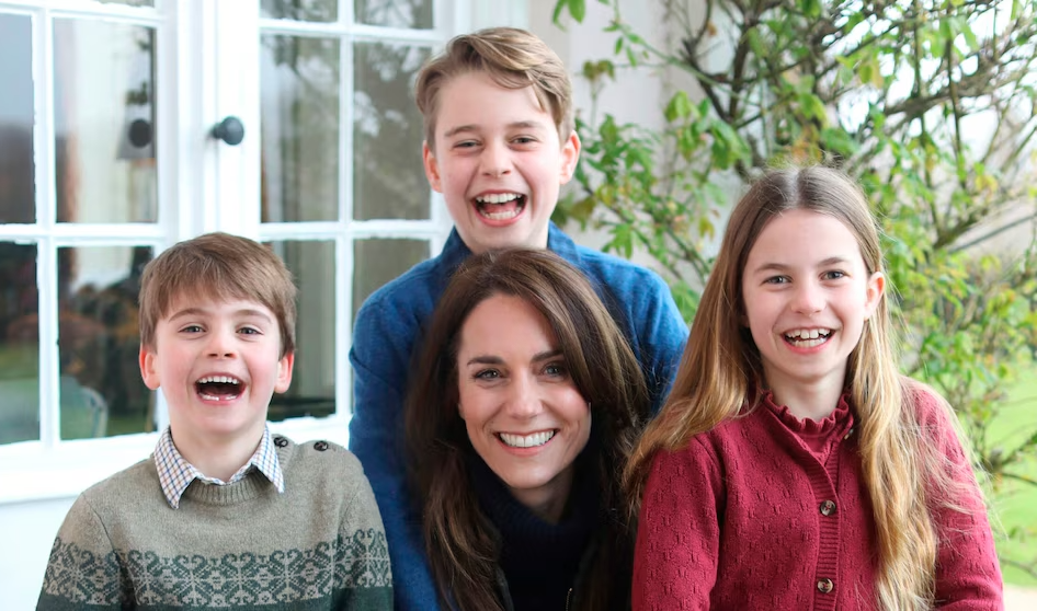 Template meme Kate Middleton Mother's Day photo with kids
