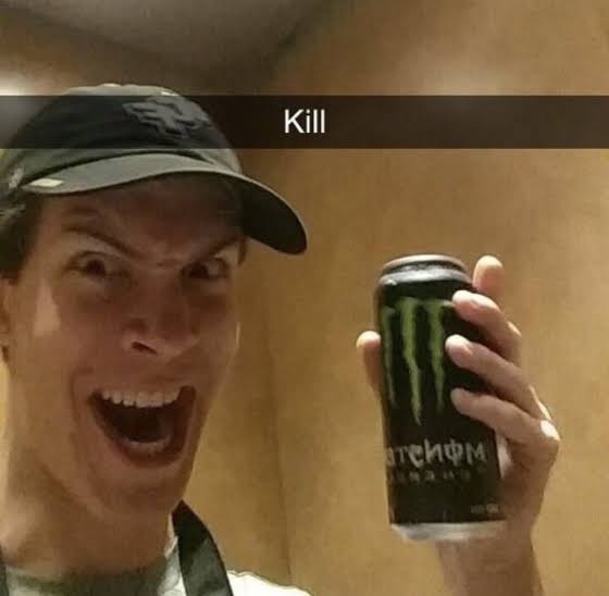Plantilla de meme Kill{Monster energy}